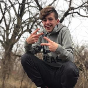 Meet your Posher, Elliot